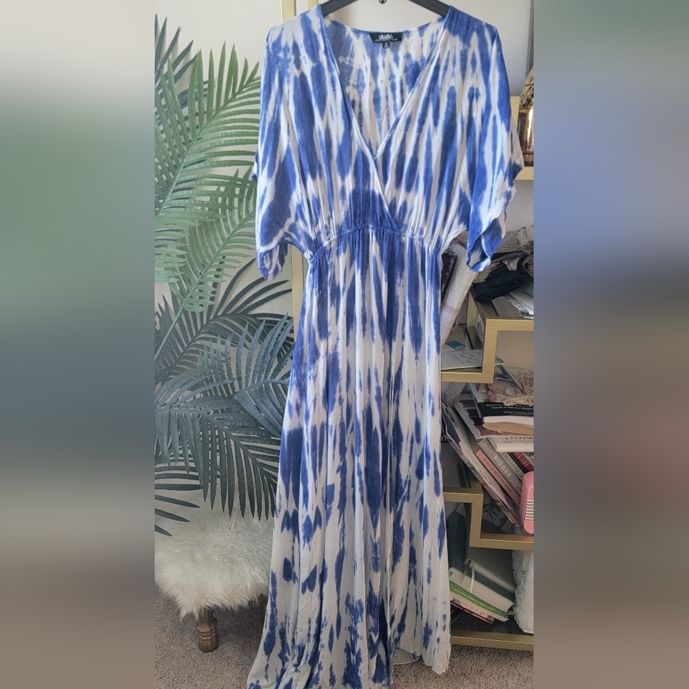 Lulus Blue and White Tye Dye Maxi Dress - Size Small